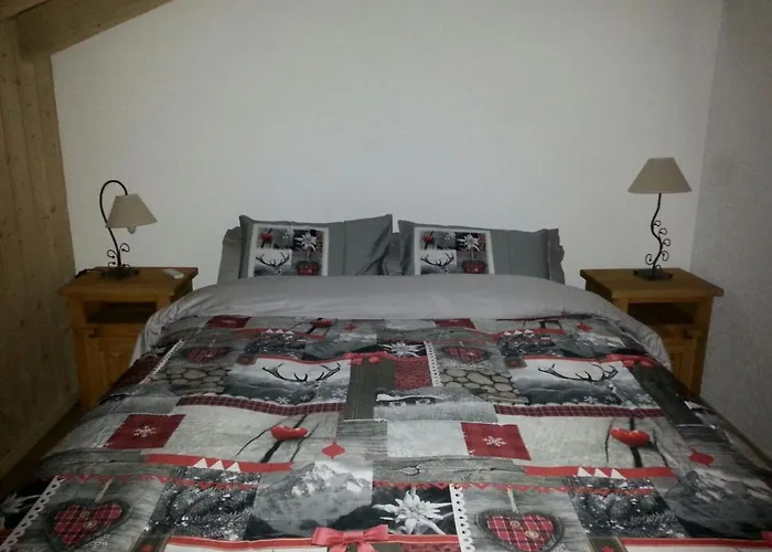 Les Combles Des Murailles * Champéry