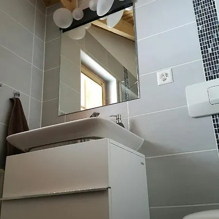 Les Combles Des Murailles *